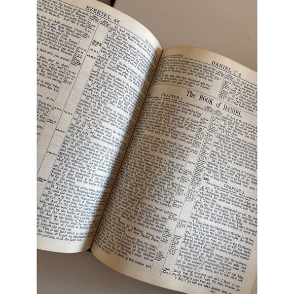 Masonic Bible King James Version Illustrations & Historical Masonic Features - Picture 12 of 16